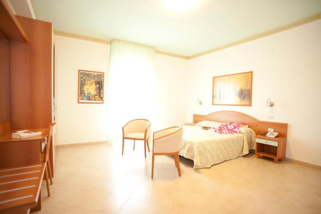 Oasiclub Hotel Vieste Room photo