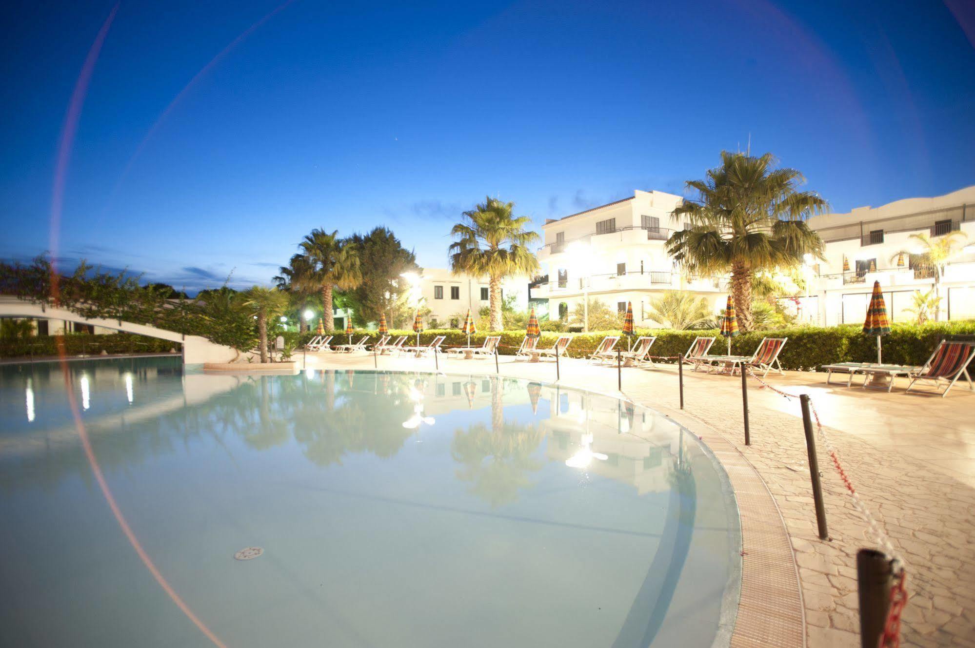 Oasiclub Hotel Vieste Exterior photo